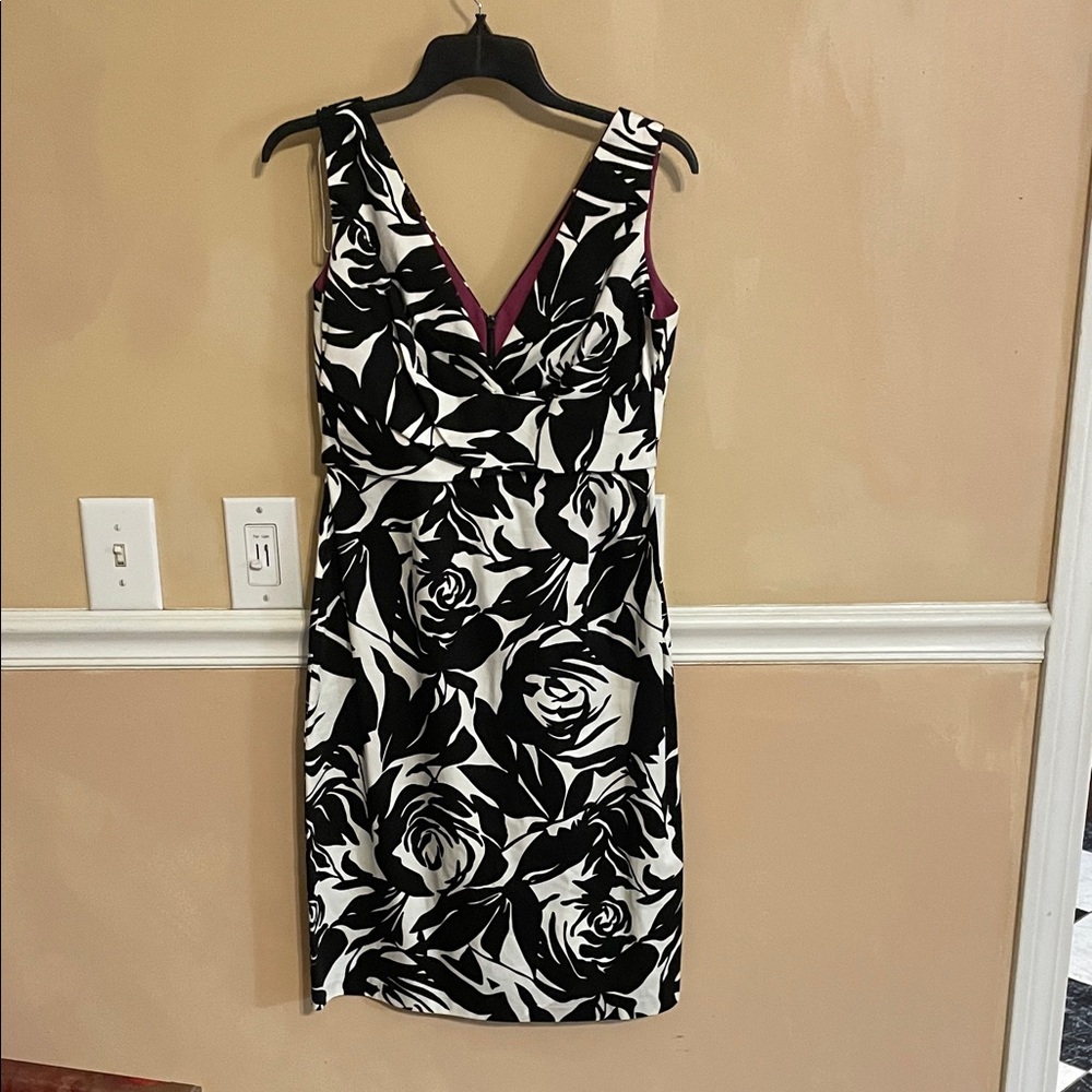 Donna Ricco Black and White Floral Midi Dress with Magenta lining